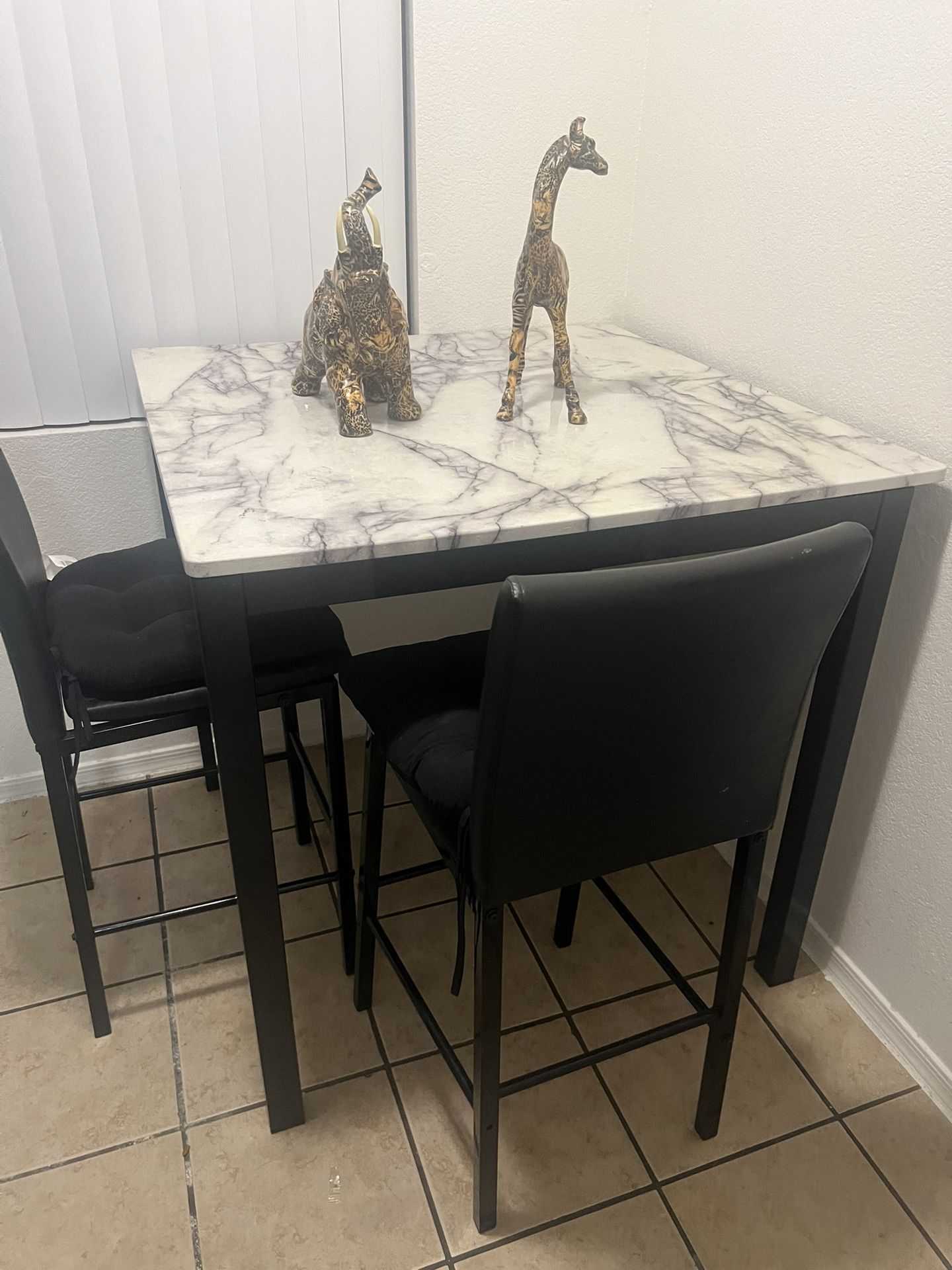 High Top Dinning Table