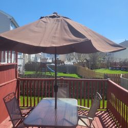 Outdoor Patio Table, 4 Chairs and Umbrella