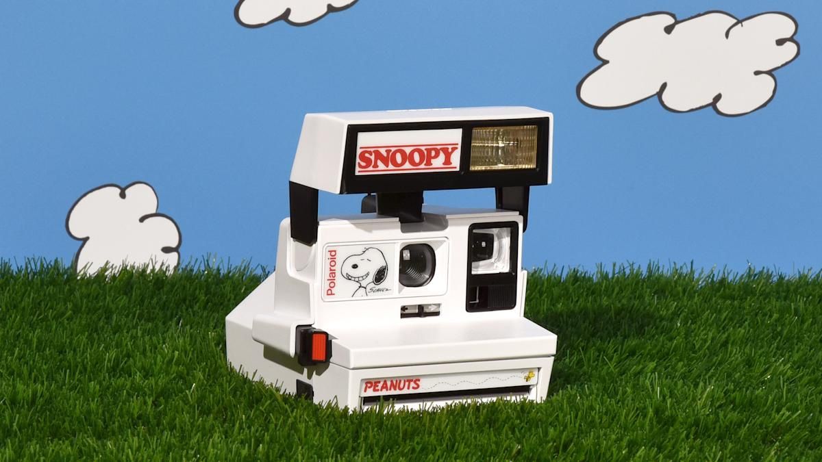 RARE Polaroid 600 Snoopy Edition β FACTORY SEALED