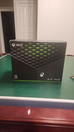 Xbox Series X 1TB Console-2 Controllers-Original Box
