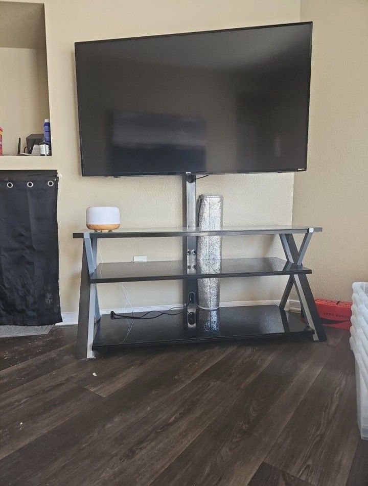 Onn 55" 4K Roku Smart TV /w Glass TV Stand