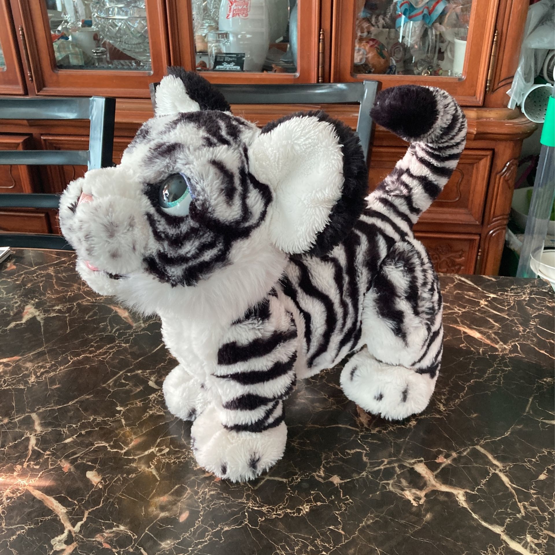 Furreal Exclusive Ivory Tiger White