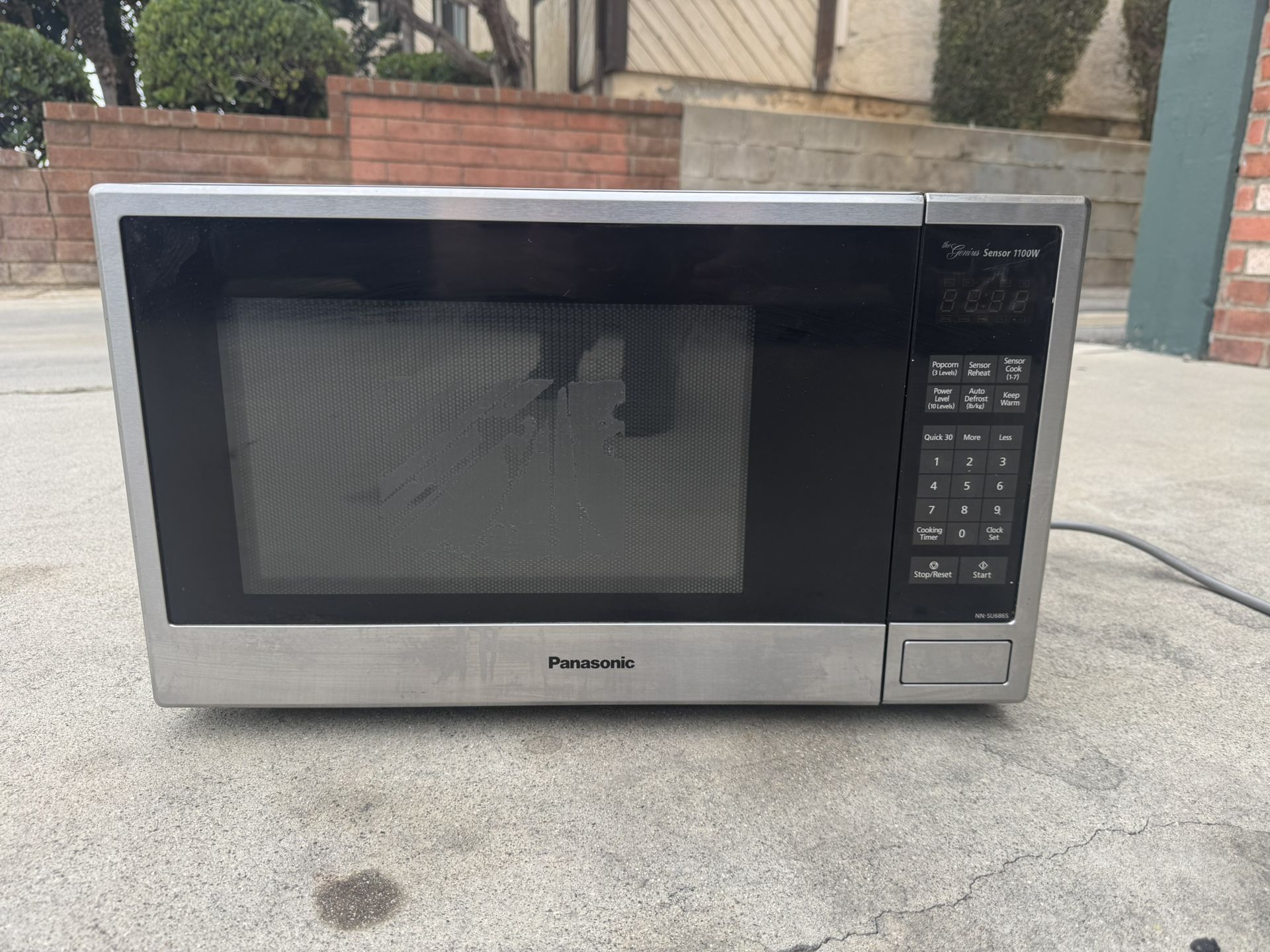 Panasonic Genius Sensor 1100W Microwave