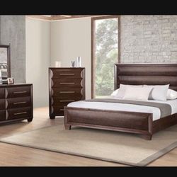 Brand New Espresso Queen Size Bedroom Set 