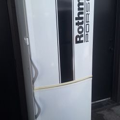 USED REFRIGERATOR (WORKING CONDITIONS)