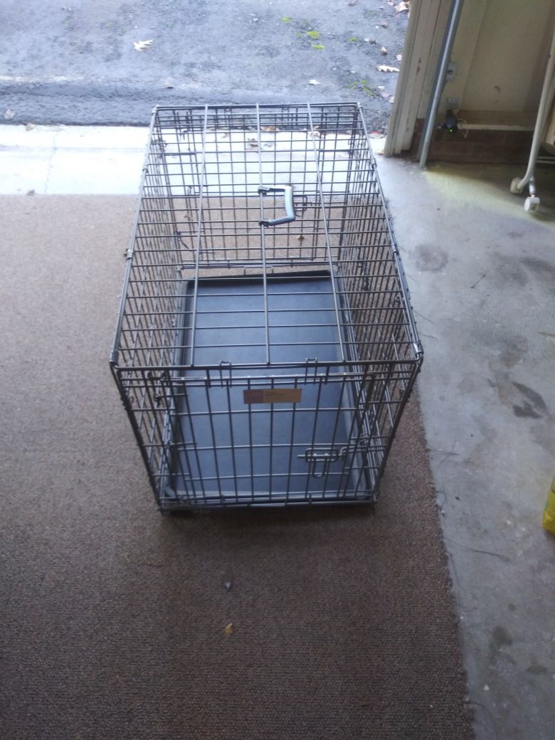 Dog apartment crate