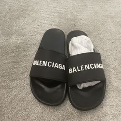 Balenciaga 