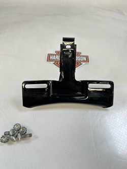2005 Harley Davidson Dyna, Sporster  Low Rider OEM License Plate Mounting Bracket 59984-73.  SM9KNT0367