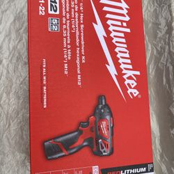 Milwaukee Drill Set Completed Screwdriver Set 1/4