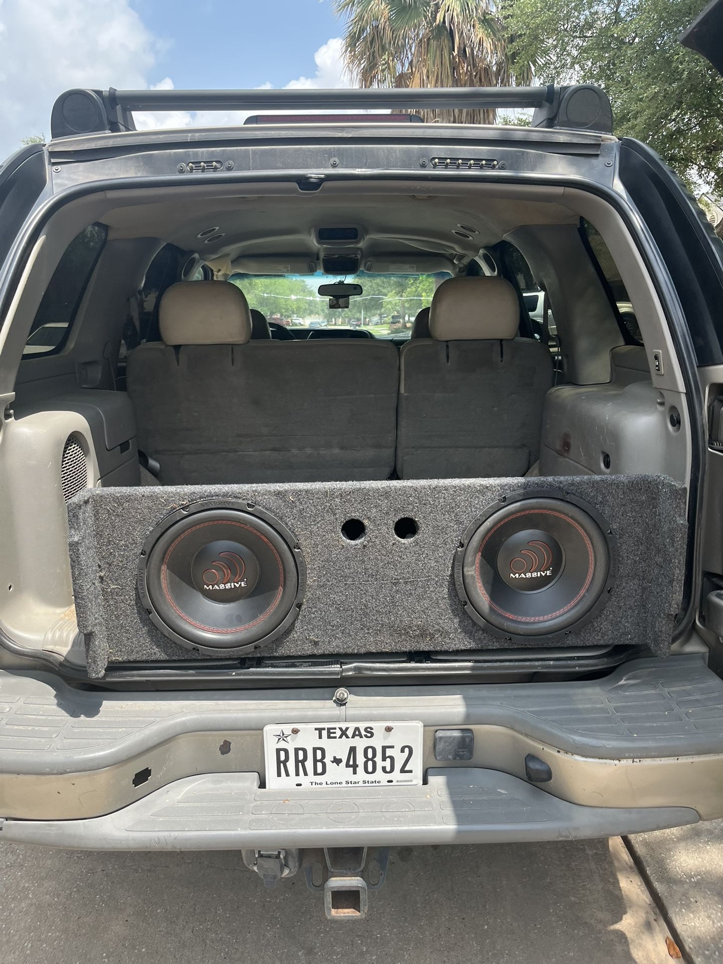 12 Inch Massive Speakers With Box