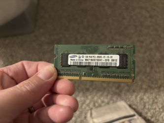 Two- Samsung M471B2873EH1-CF8 1GB DDR3-1066MHz SoDimm 1Rx8 CL7 Memory
