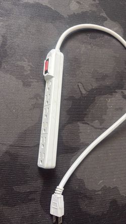 6-Outlet Power Strip with On/Off Switch