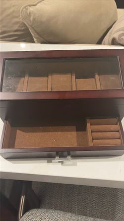 Jewelry/watch box