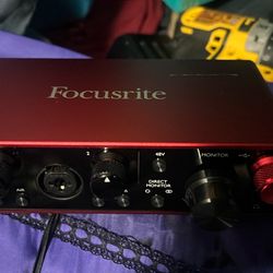 Focusrite Scarlette 2i2