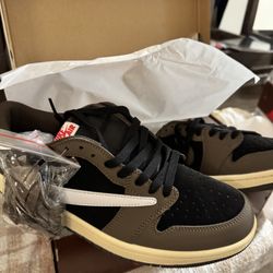 Travis Scott Jordan 1 Low Mocha 