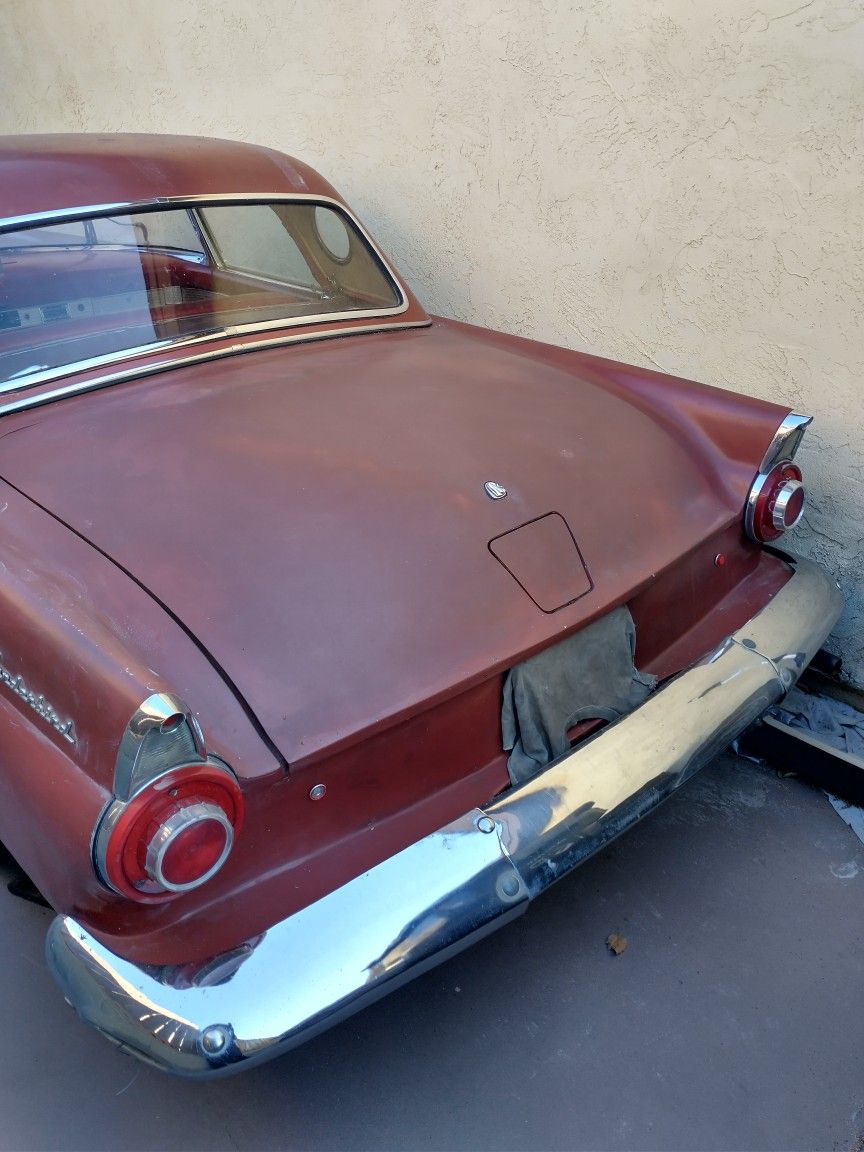 1956 Ford Thunderbird