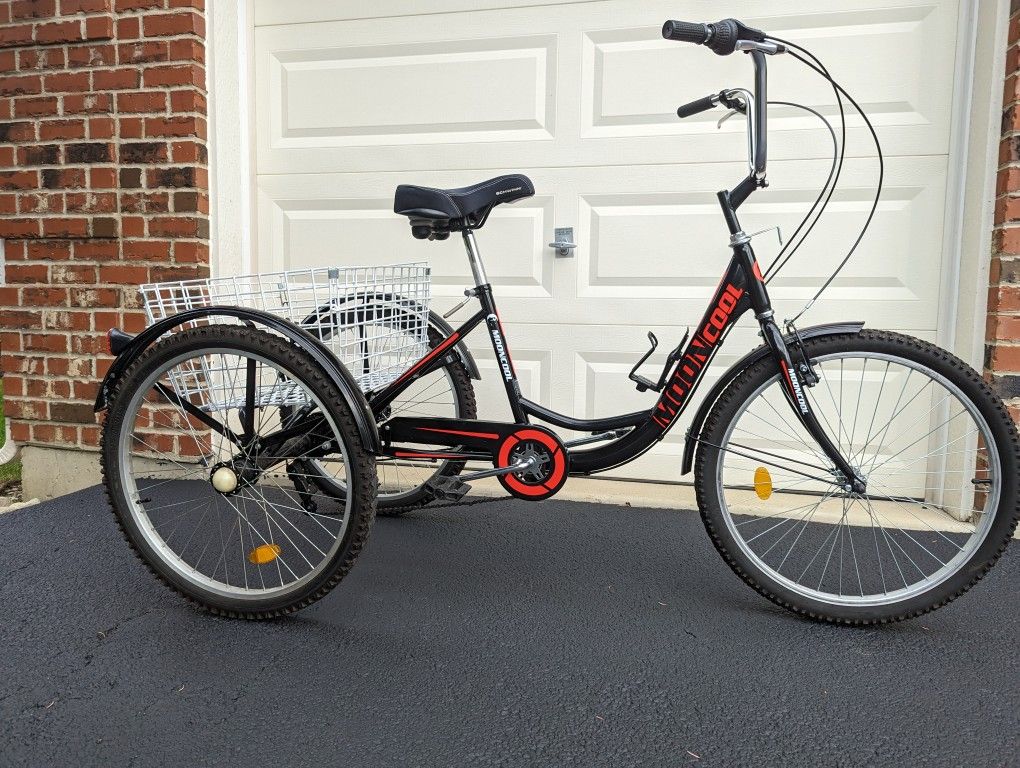 Three-Wheel Bicycle Adult Tricycle By Mooncool 24-in Wheels 7-speed Built-in Cup Holder Custom Seat Excellent Condition Like New Price Is Negotiable