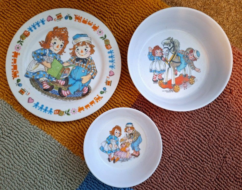 Vintage Raggedy Ann & Andy Oneida Delux Dish Set