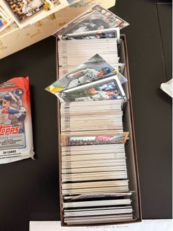 Topps 2025 Baseball cards over 400 cards