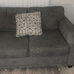 Couch & Loveseat 