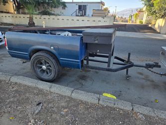 Nissan  short bed, pick up truck trailer
