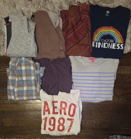 (8) Piece Womans Size Medium Winter Clothes Lot 