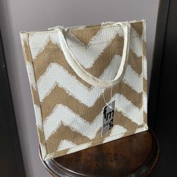 Canvas tote NWT. Lovely geometric pattern