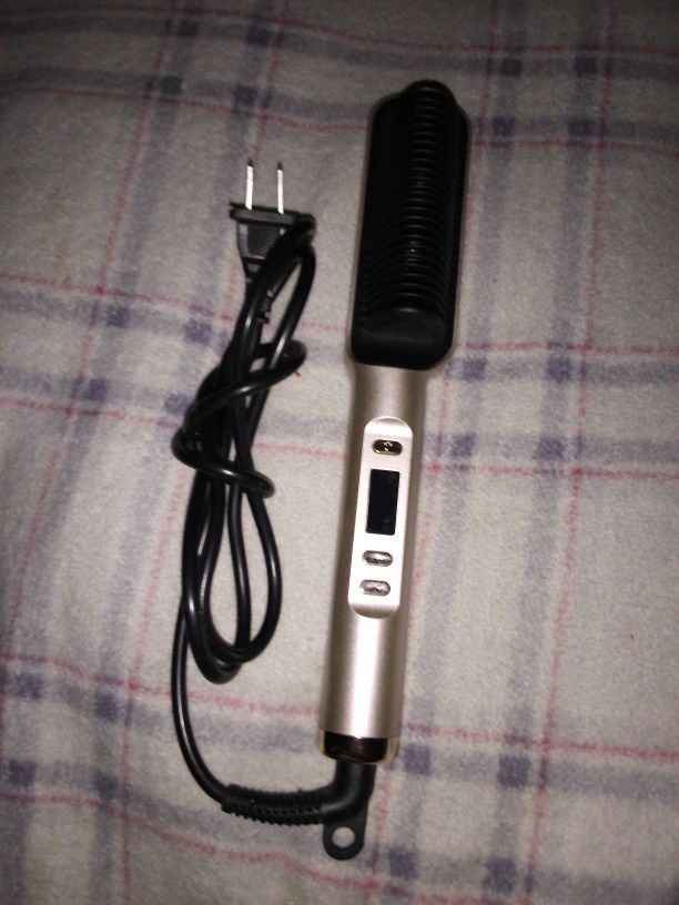 Straightener/ Comb
