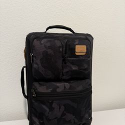 TUMI 22” Briley International Expandable Carry-On – Black/Grey Camo