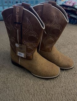 New with tags Boys boots size 3