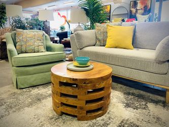 Round Wood End/Side Table