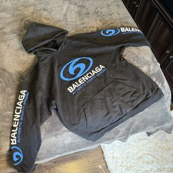 Balenciaga Authentic Sports Apparel Size Small (Like New Condition)