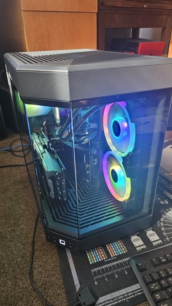 *NEW* AMD Ryzen 7 9800X3D Gaming PC w/ RTX 4070 Ti Super + 32GB DDR5 RAM + 2TB Gen4x4 NVMe M.2 SSD