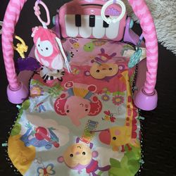 Baby Play thing Everything works And It’s Super Clean 