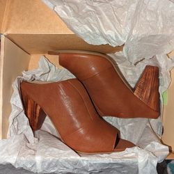 Authentic Handcrafted Leather Peep Toe Mules With Woodgrain Wedge Heel