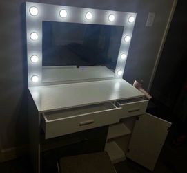 Vanity, Vanity Desk with Mirror, Large Drawer and Power Socket with 11 Light Bulbs and 3 Adjustable Lighting Modes, Vanity Table Ideal for Bedroom