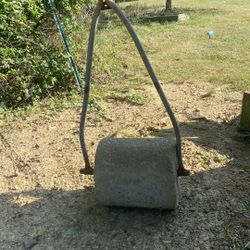 Lawn roller ( Solid Concrete)