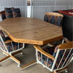 Table With Leaf And 4 Chairs 