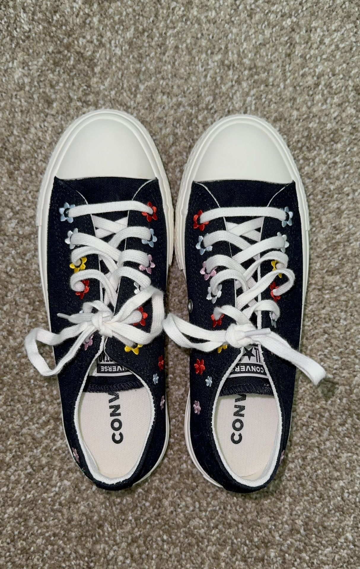 Converse Platform Sneakers – Brand New! Size 6