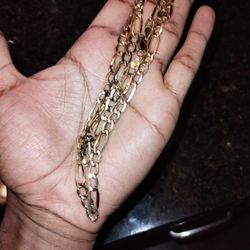 10k Gold Figaro chain ⛓️