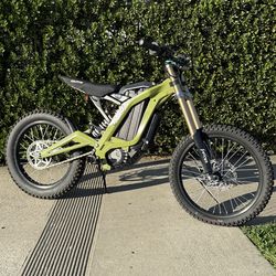 2025 Surron Light Bee X (LOW MILES!)