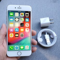 iPhone 6 - UNLOCKED - Like New 