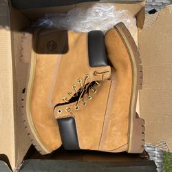 Timberland Size 11 Men’s 6in Prem BT Wheat NB TB010061