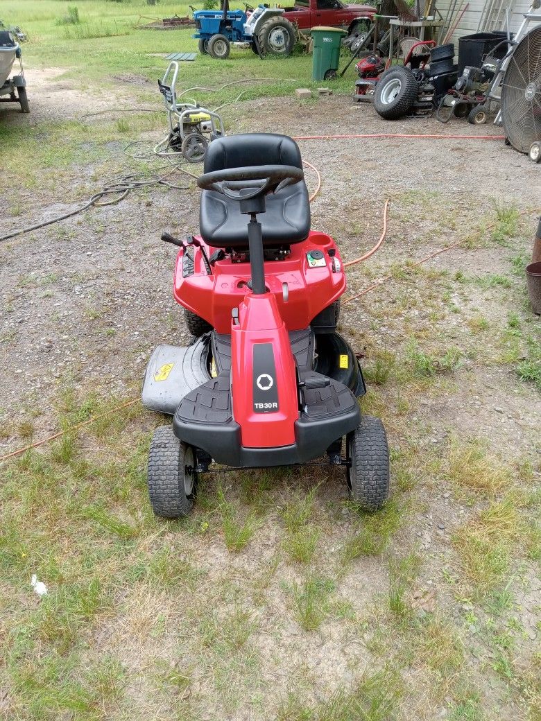 Troy Bilt Rear Engine Rider (DOES NOT RUN) 30