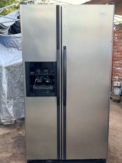 Refrigerator whirlpool