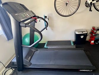 2006 Landice L7 treadmill - Excellent condition