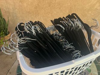 Hangers - black velvet non-slip