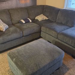 Blue Sectional w Ottoman