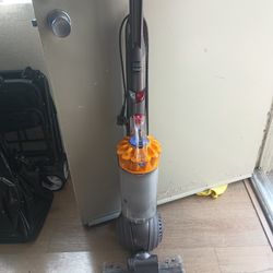 Dyson Vacuum 