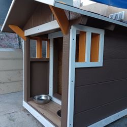 Dog Houses 